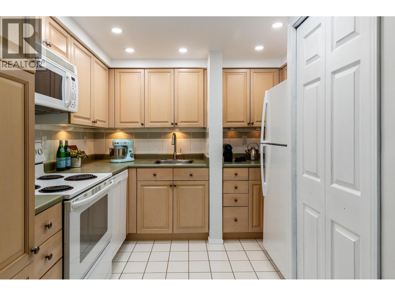 A201 1400 Alta Lake Road, Whistler, British Columbia  V8E 0G9 - Photo 6 - R3109446