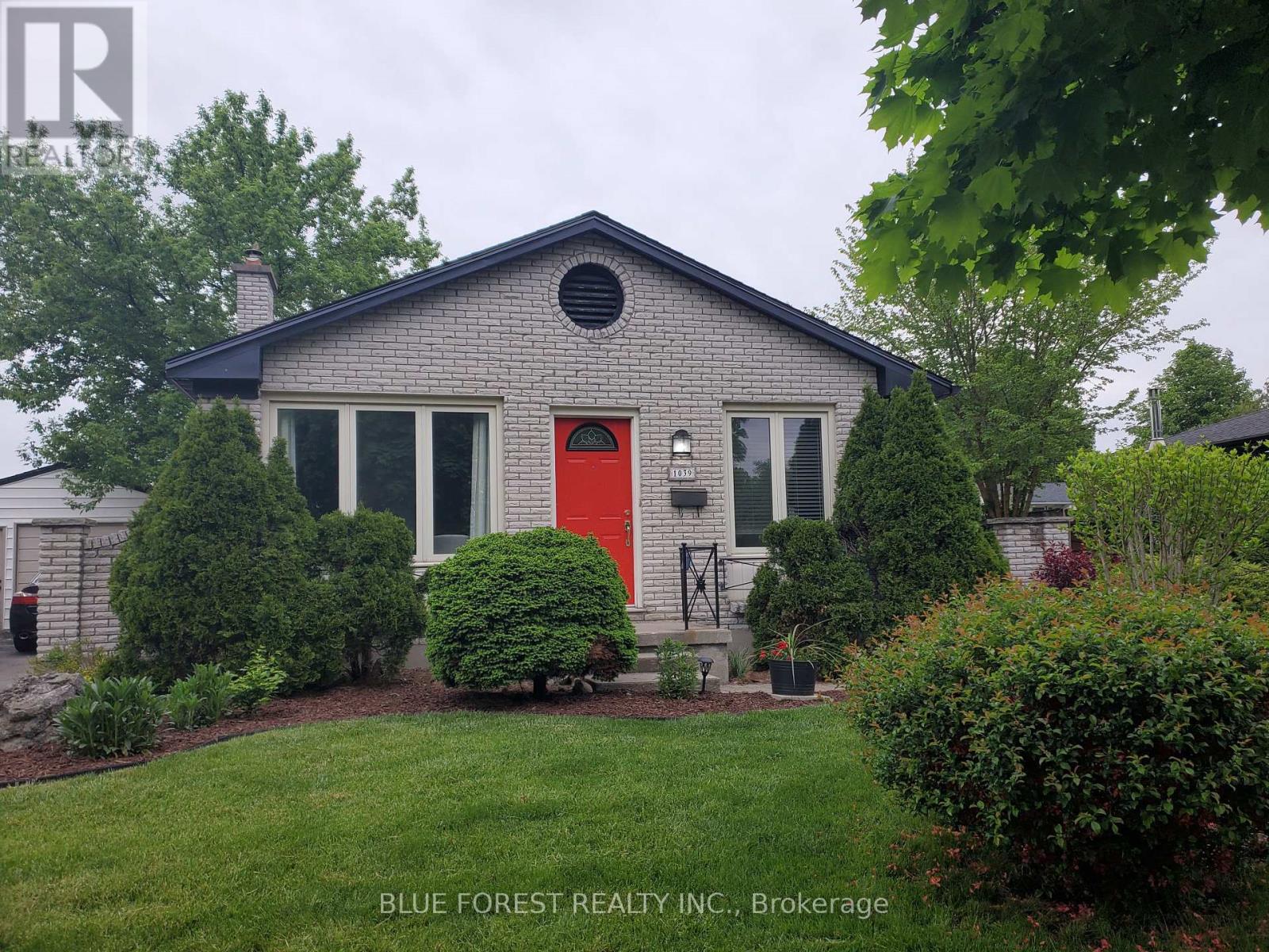 1039 OSGOODE DRIVE, London South, Ontario