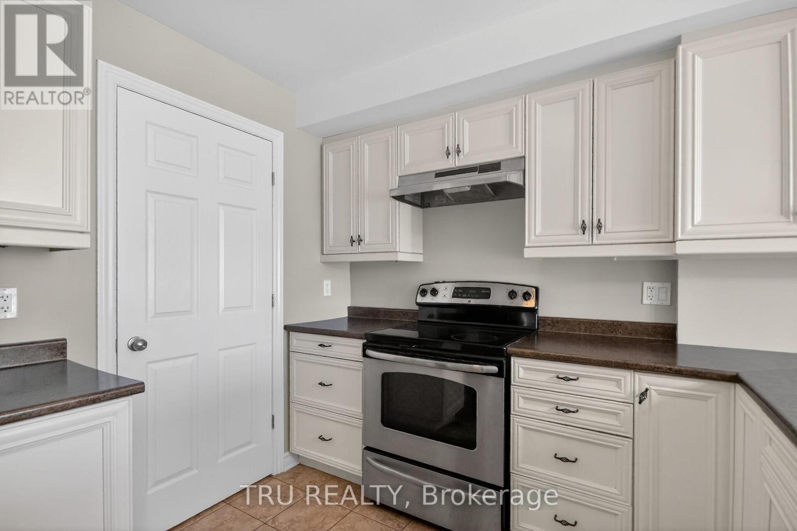 113 - 398 Van Buren Street, North Grenville, Ontario  K0G 1J0 - Photo 12 - X13016438