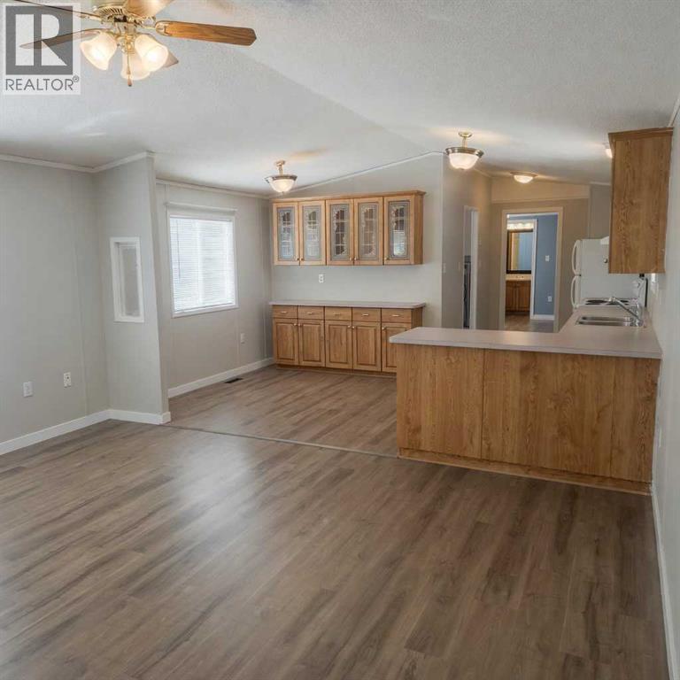 130, 810 56 Street, Edson, Alberta  T7E 1Y3 - Photo 5 - A2302972