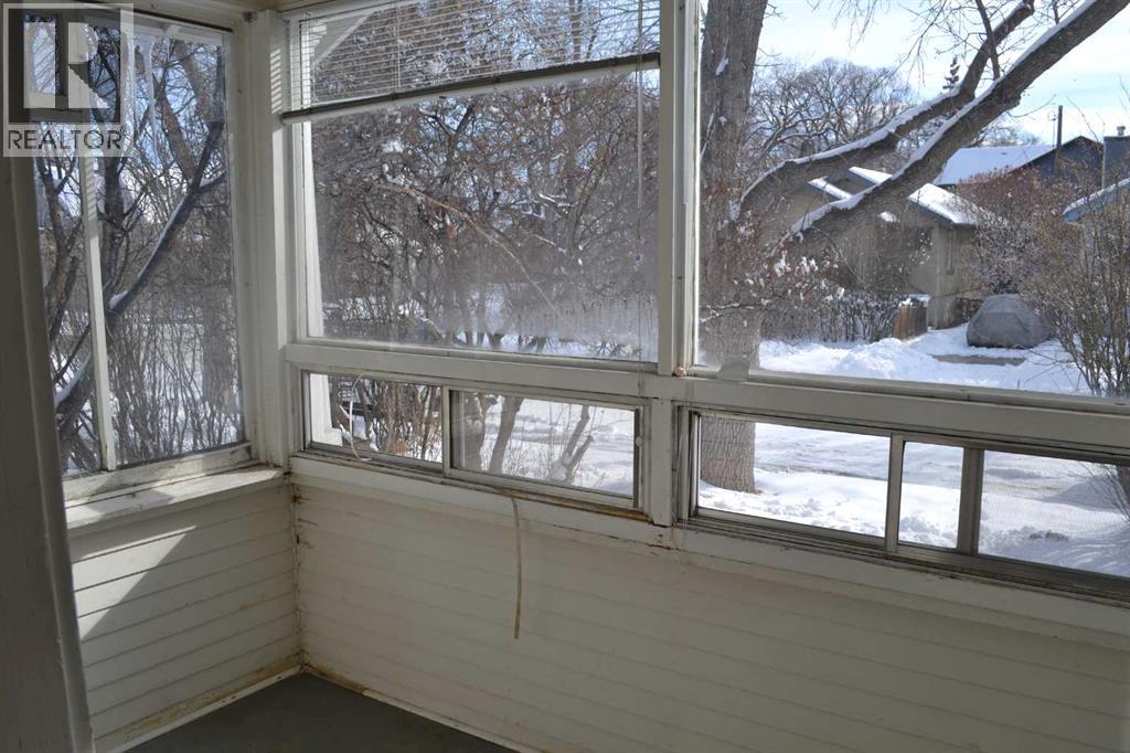 915 1 Street Nw, Calgary, Alberta  T2M 2R9 - Photo 4 - A2299160