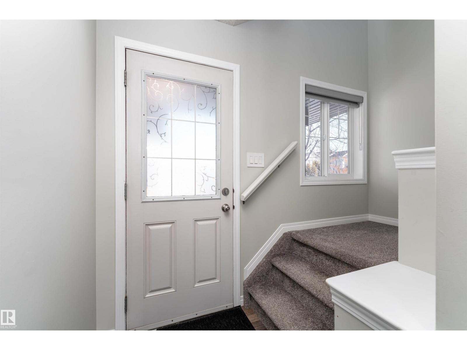 5911 8 Av Sw, Edmonton, Alberta  T6X 0G5 - Photo 2 - E4483067