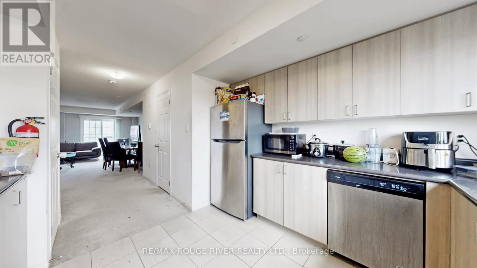 2669 Deputy Minister Path, Oshawa, Ontario  L1L 0M7 - Photo 11 - E13016402