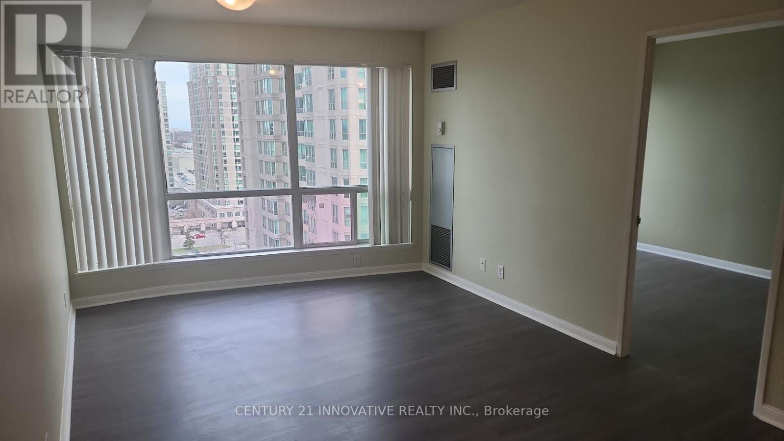 1705 - 18 Lee Centre Drive, Toronto, Ontario  M1H 3H5 - Photo 2 - E13016424
