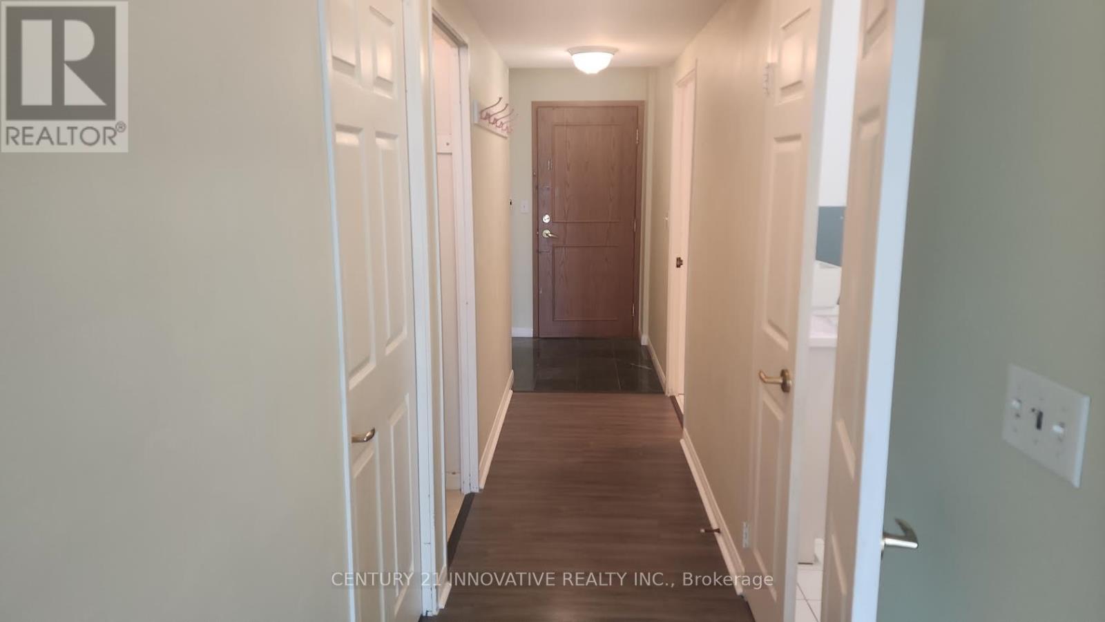 1705 - 18 Lee Centre Drive, Toronto, Ontario  M1H 3H5 - Photo 4 - E13016424