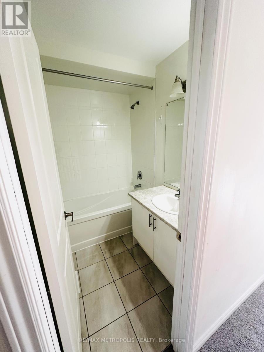 783 Kootenay Path, Oshawa, Ontario  L1H 0A7 - Photo 29 - E13016430