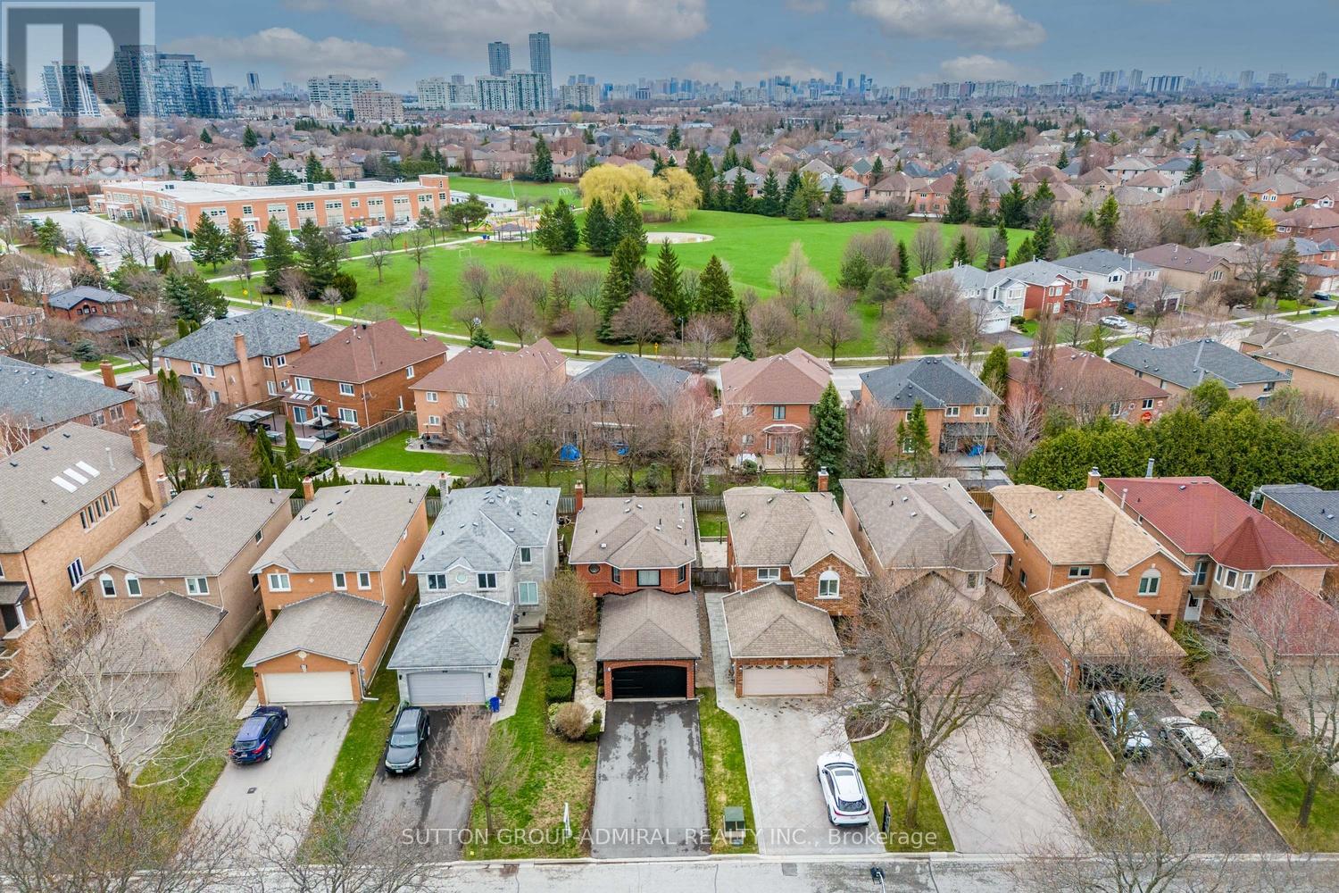 68 Redondo Drive, Vaughan, Ontario  L4J 7S6 - Photo 3 - N13015950