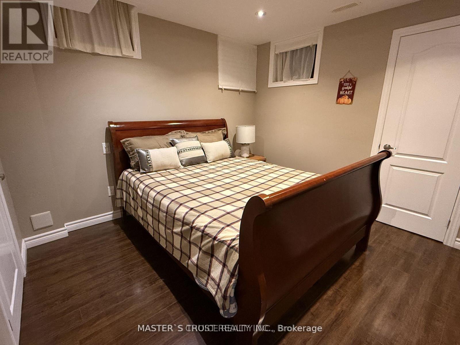 206 Aspenwood Dr Drive, Newmarket, Ontario  L3X 3L1 - Photo 4 - N13016410