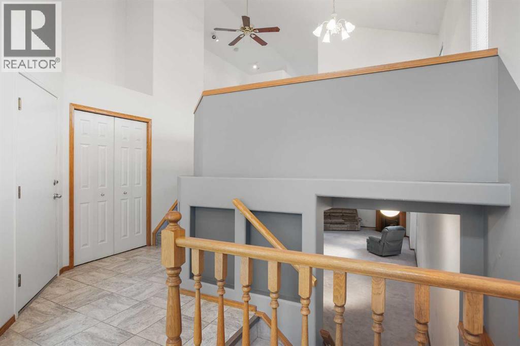 70 Anaheim Green Ne, Calgary, Alberta  T1Y 7A6 - Photo 3 - A2258872