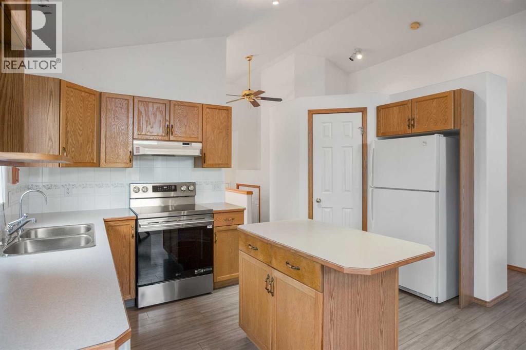 70 Anaheim Green Ne, Calgary, Alberta  T1Y 7A6 - Photo 7 - A2258872