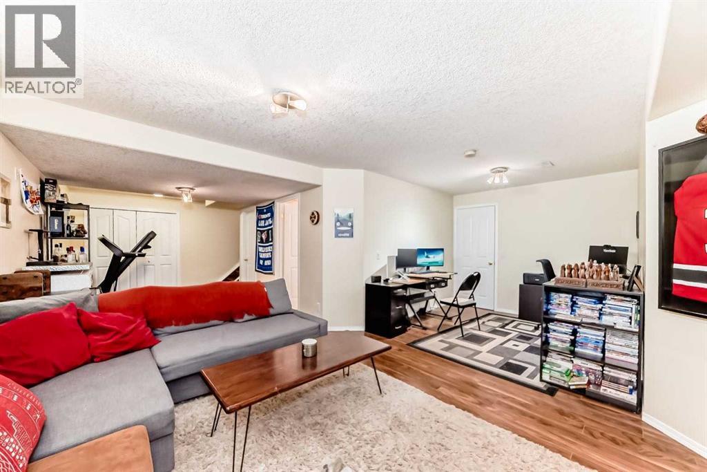 15 Citadel Meadow Grove Nw, Calgary, Alberta  T3G 4K6 - Photo 8 - A2299760