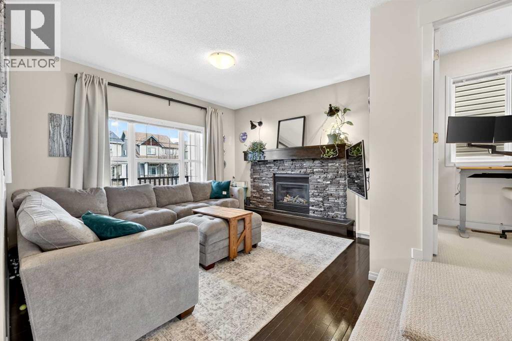 47 Copperpond Heights Se, Calgary, Alberta  T2Z 0W8 - Photo 3 - A2301402