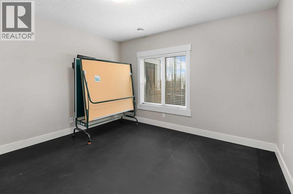 45 Rockcliff Heights Nw, Calgary, Alberta  T3G 0C7 - Photo 36 - A2302349