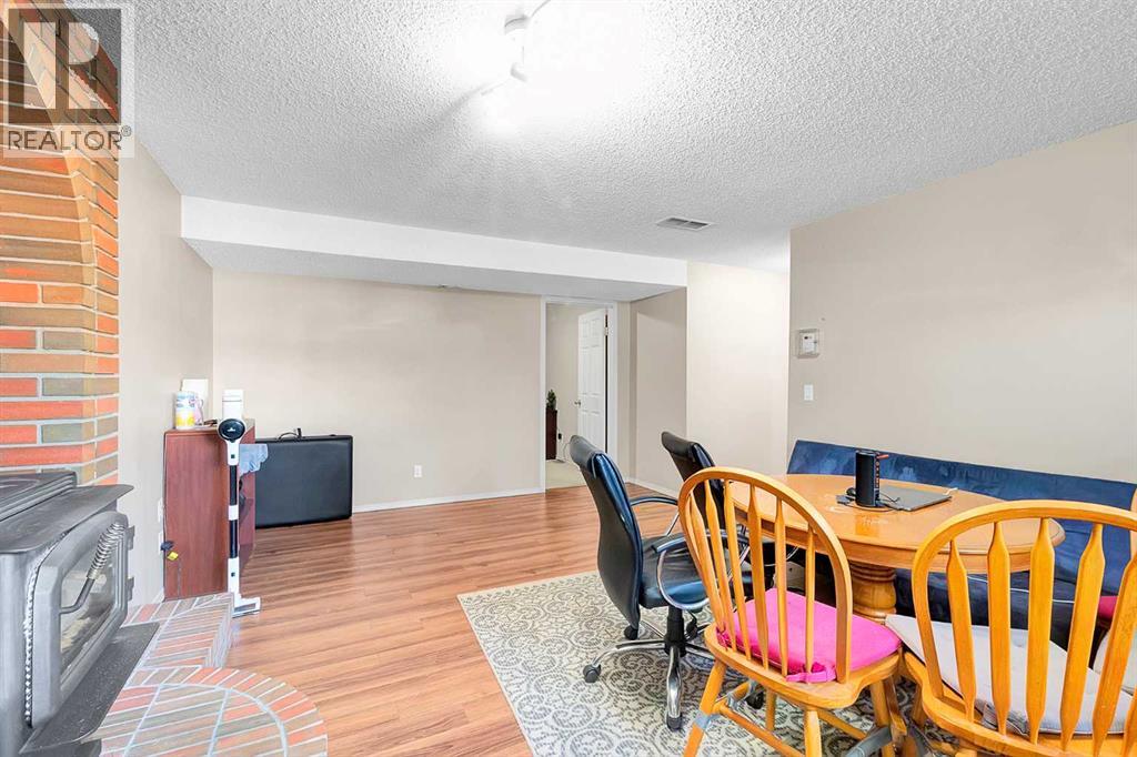 51 Bermondsey Place Nw, Calgary, Alberta  T3K 1V6 - Photo 33 - A2302844