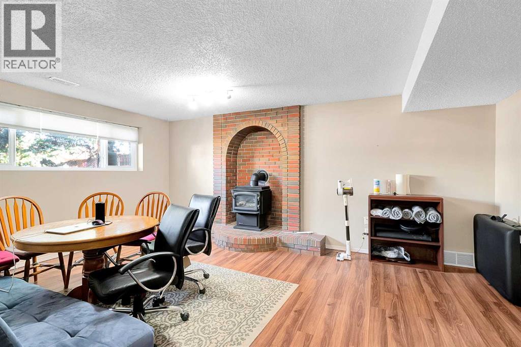 51 Bermondsey Place Nw, Calgary, Alberta  T3K 1V6 - Photo 34 - A2302844