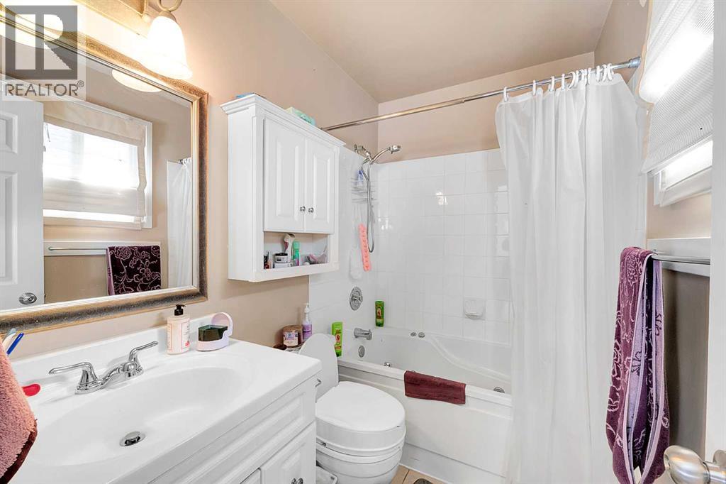 51 Bermondsey Place Nw, Calgary, Alberta  T3K 1V6 - Photo 28 - A2302844