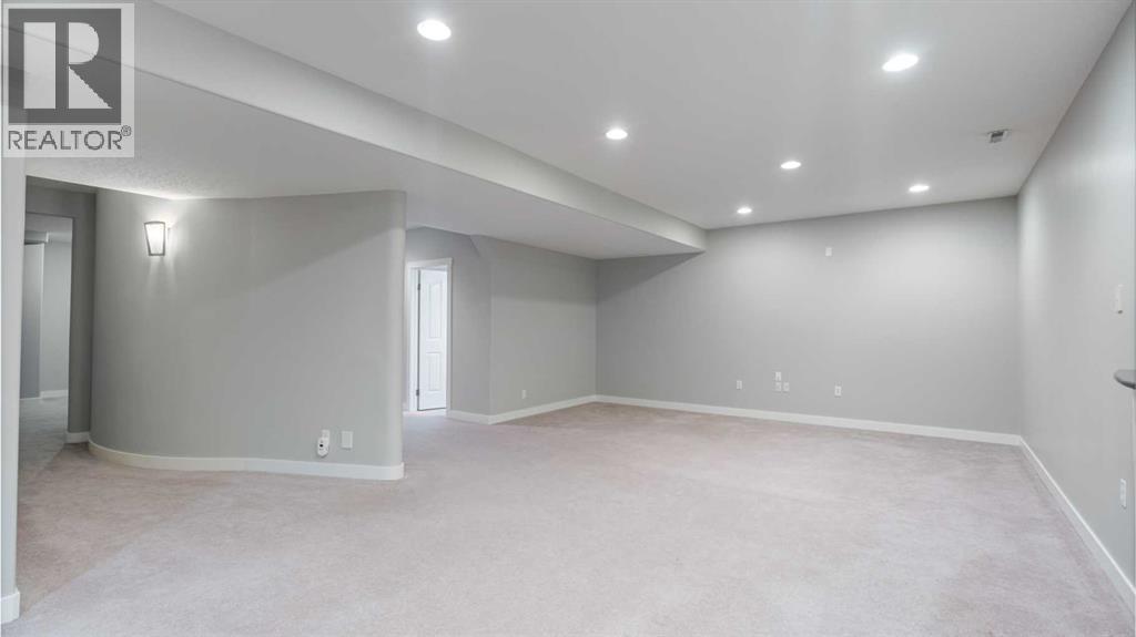 39 Mt Douglas Point Se, Calgary, Alberta  T2Z 3J6 - Photo 38 - A2303076