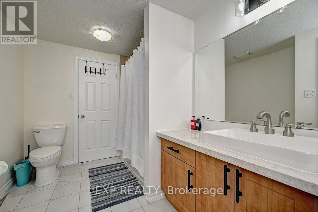 795 Laurelwood Drive, Waterloo, Ontario  N2V 0A3 - Photo 17 - X13016422