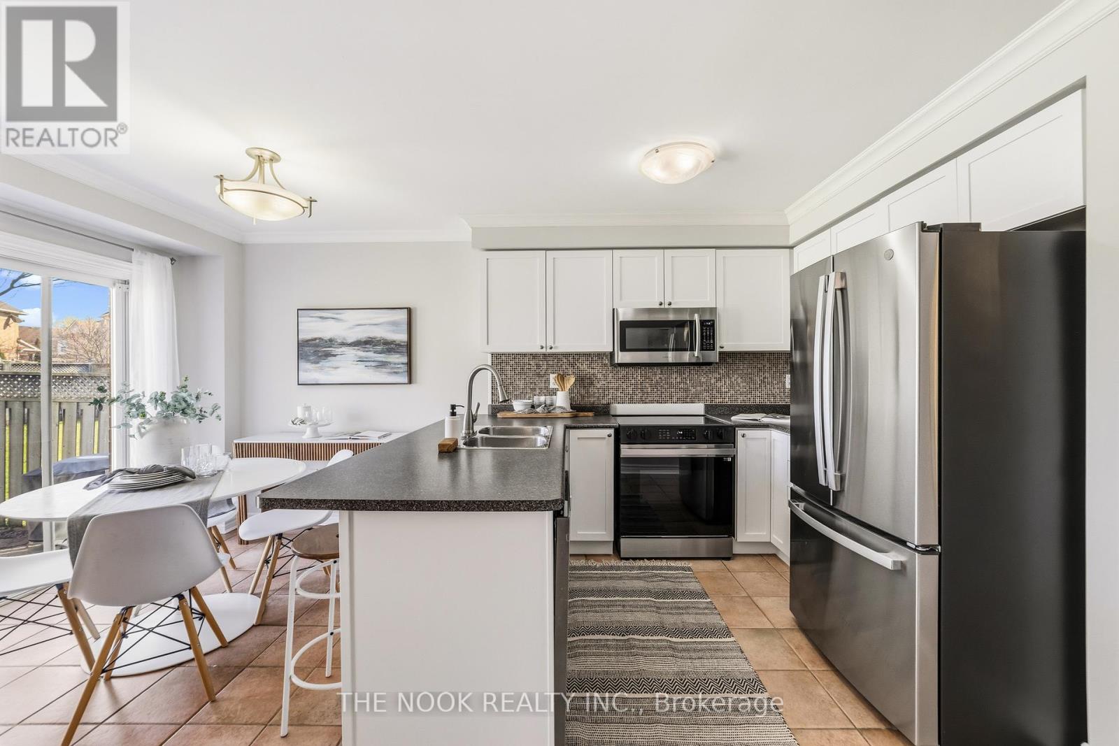 1556 Harwood Drive, Milton (Cl Clarke), Ontario  L9T 5K1 - Photo 8 - W13016528