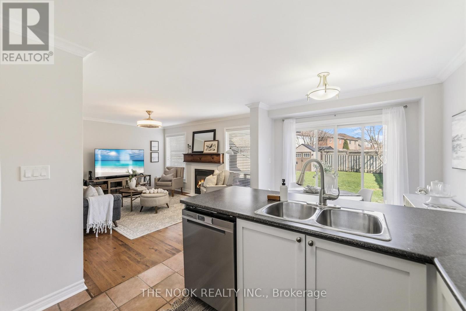 1556 Harwood Drive, Milton (Cl Clarke), Ontario  L9T 5K1 - Photo 9 - W13016528