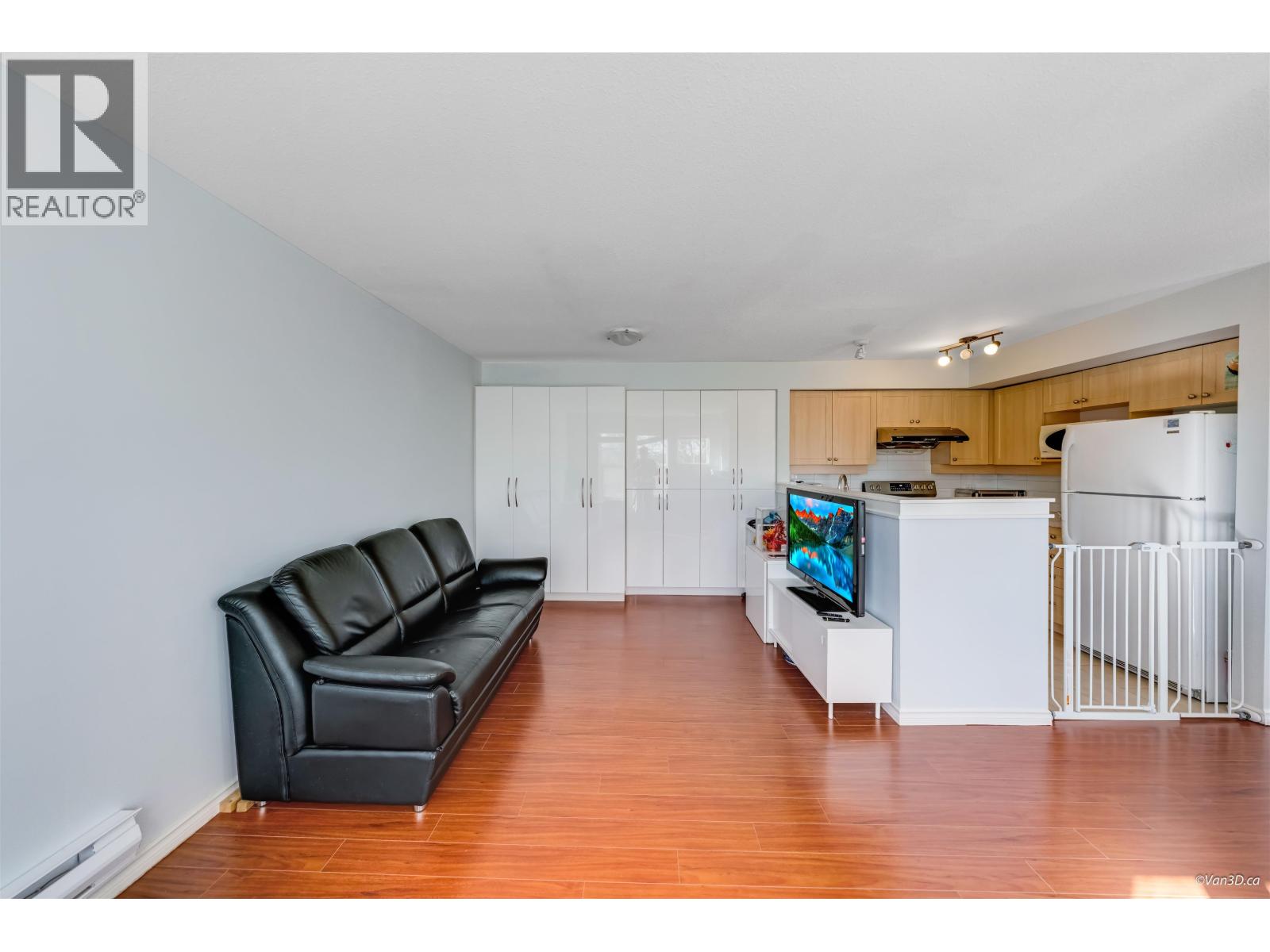 3 7179 18th Avenue, Burnaby, British Columbia  V3N 1H2 - Photo 7 - R3093088