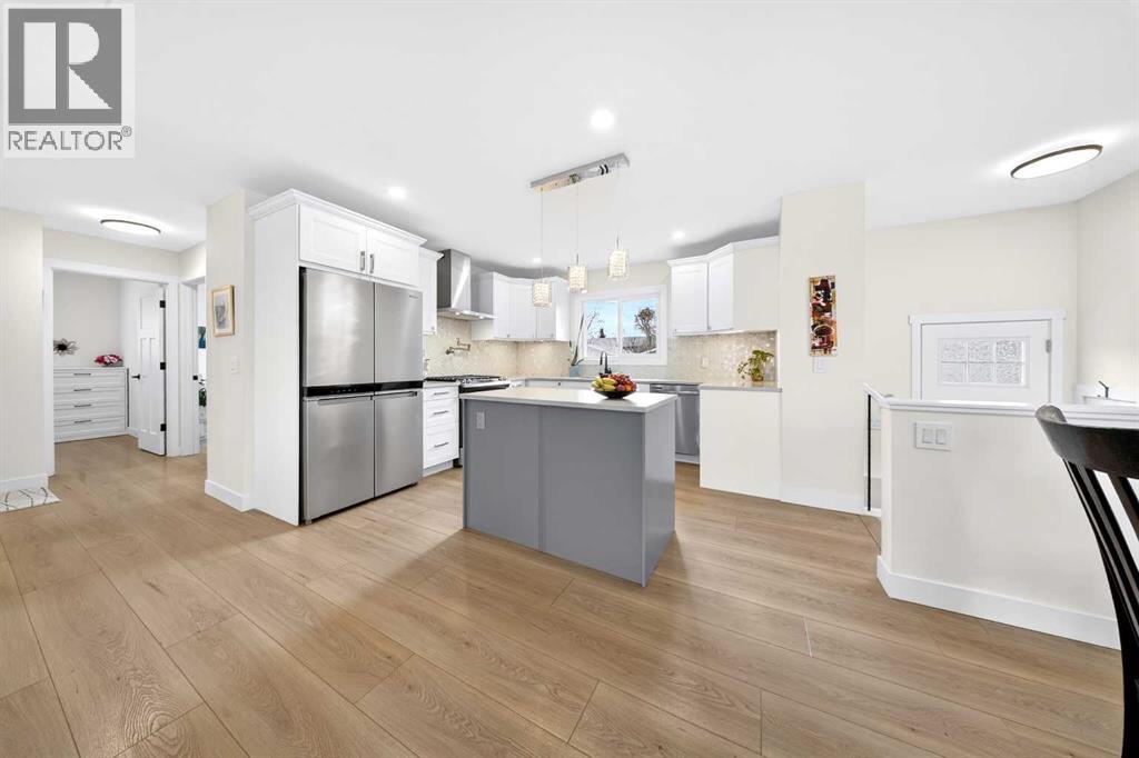 5219 Valiant Drive Nw, Calgary, Alberta  T3A 0Y6 - Photo 6 - A2302094