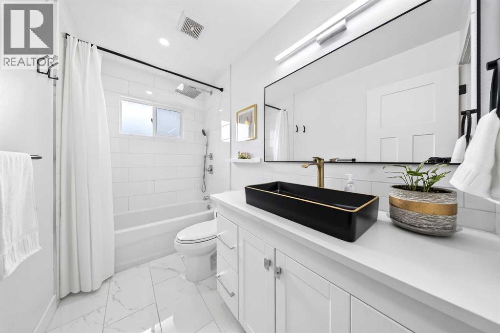 5219 Valiant Drive Nw, Calgary, Alberta  T3A 0Y6 - Photo 10 - A2302094