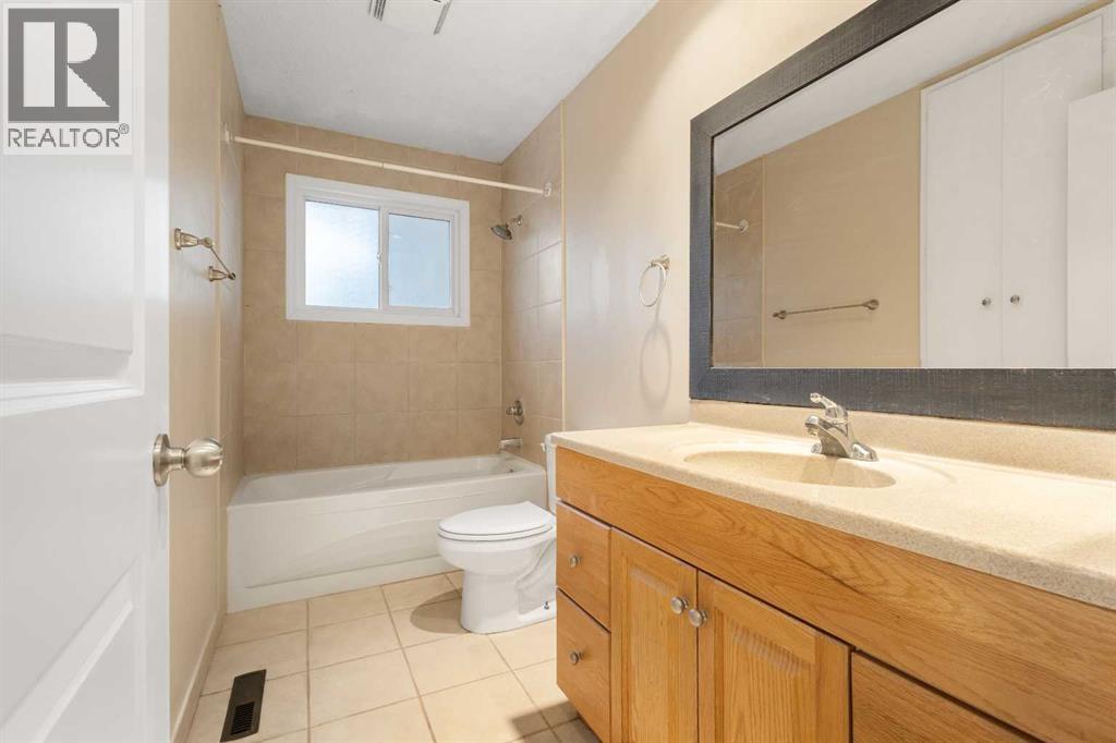 4823 Vanguard Road Nw, Calgary, Alberta  T3A 0R5 - Photo 16 - A2302774