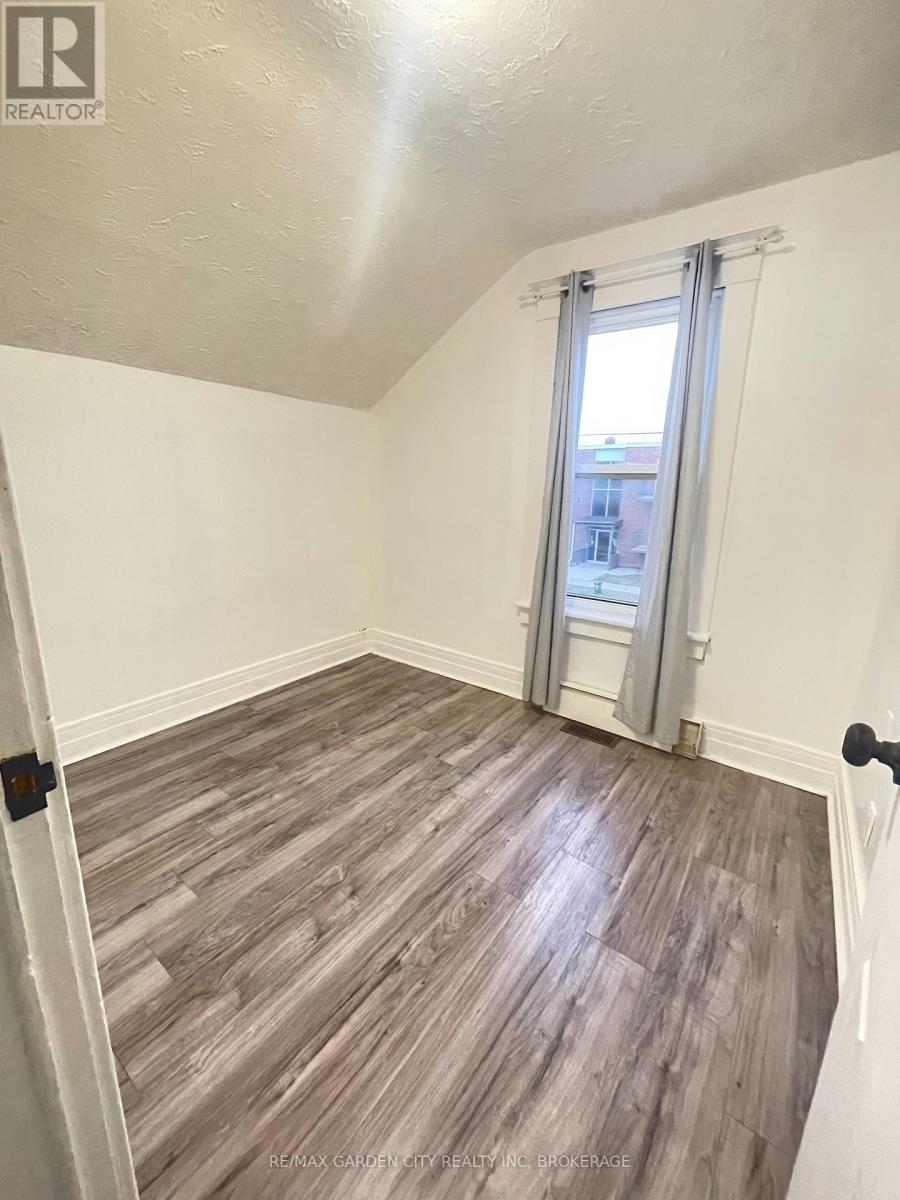 99 Page Street, St. Catharines, Ontario  L2R 4A8 - Photo 6 - X13016532