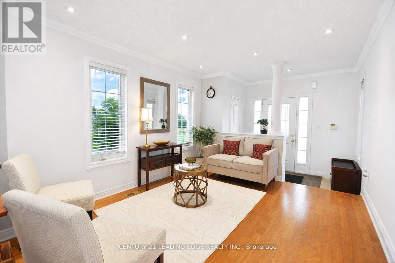 19 Joseph Todd Road, Whitchurch-Stouffville, Ontario  L4A 0H8 - Photo 4 - N12999508