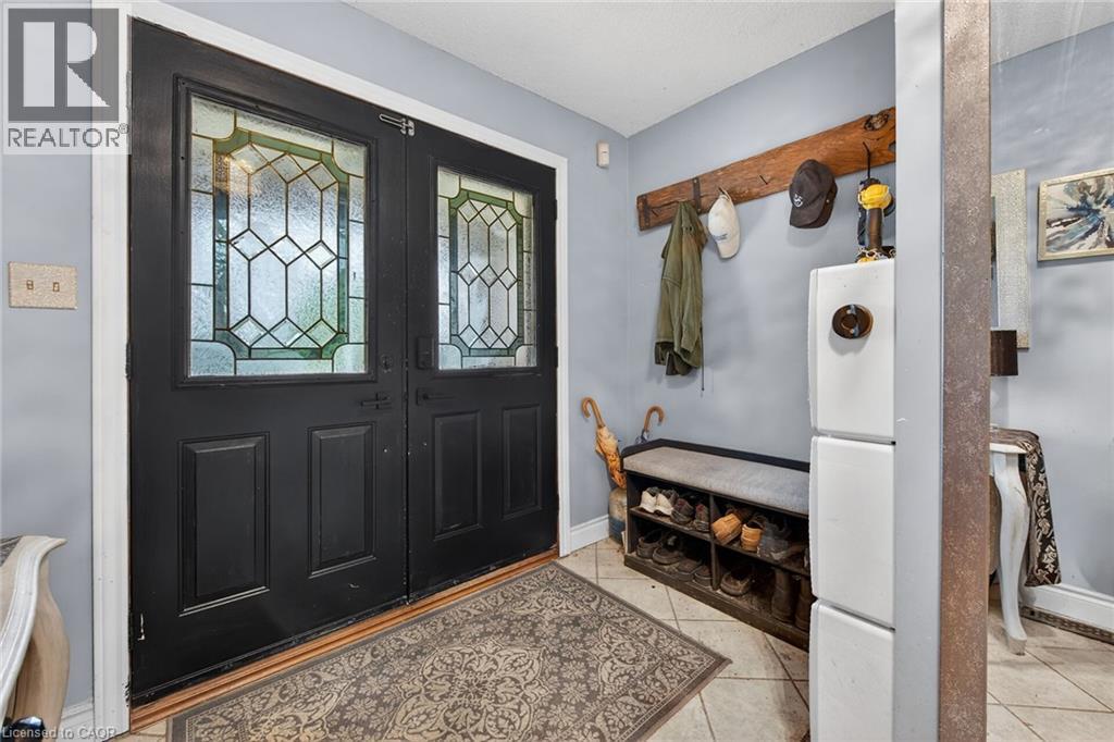 249 Lloyminn Avenue, Ancaster, Ontario  L9G 4C4 - Photo 5 - 40822133