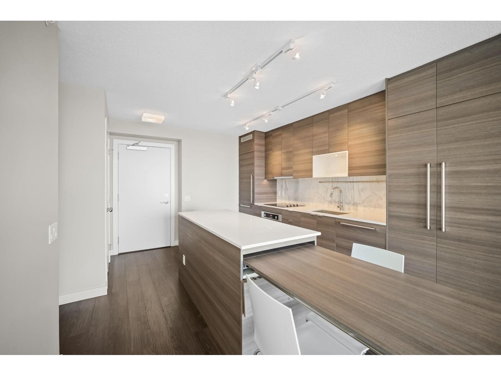 2901 13398 104 Avenue, Surrey, British Columbia  V3T 1V6 - Photo 2 - R3109056