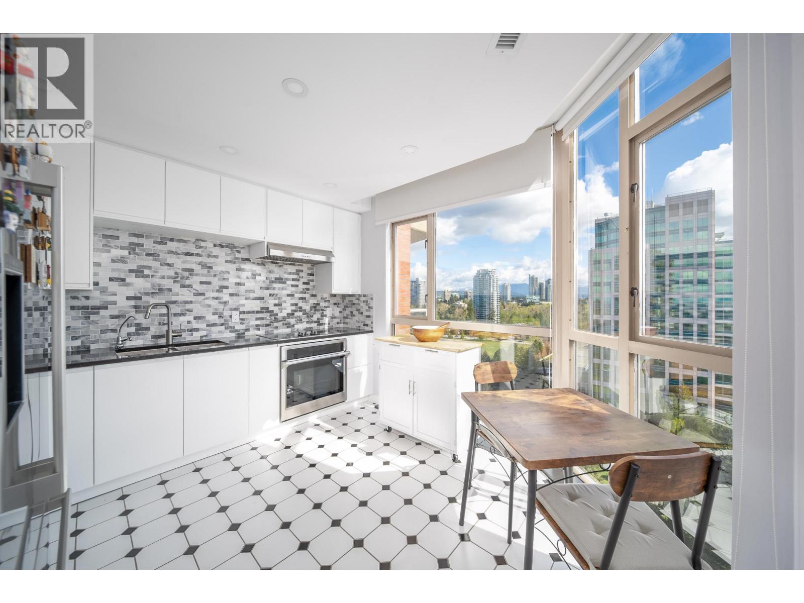 1606 6888 Station Hill Drive, Burnaby, British Columbia  V3N 4X5 - Photo 11 - R3110978