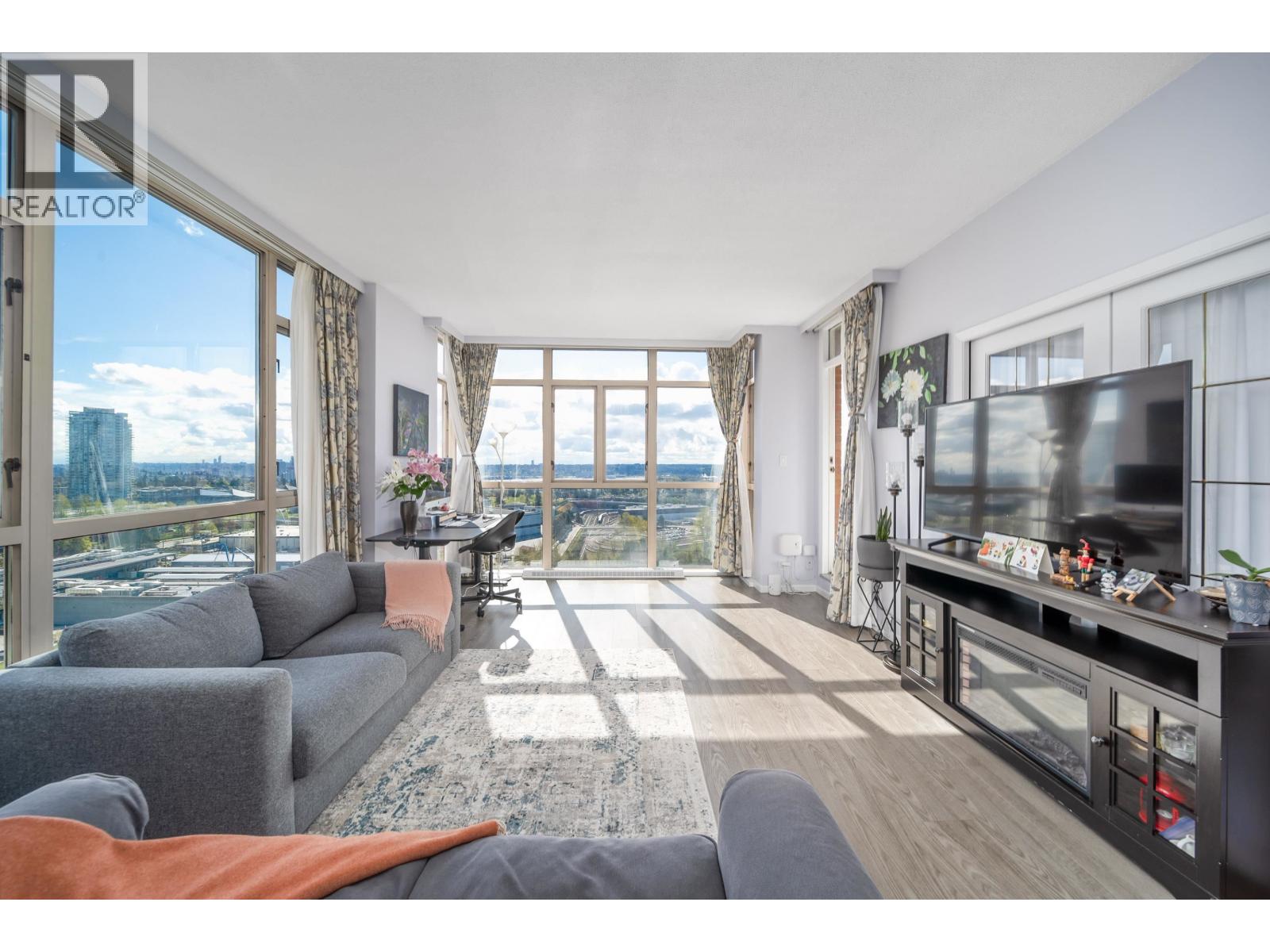 1606 6888 Station Hill Drive, Burnaby, British Columbia  V3N 4X5 - Photo 3 - R3110978