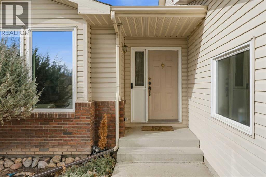 427 Woodbine Boulevard SW, Calgary, Alberta  T2W 4G9 - Photo 4 - A2302139