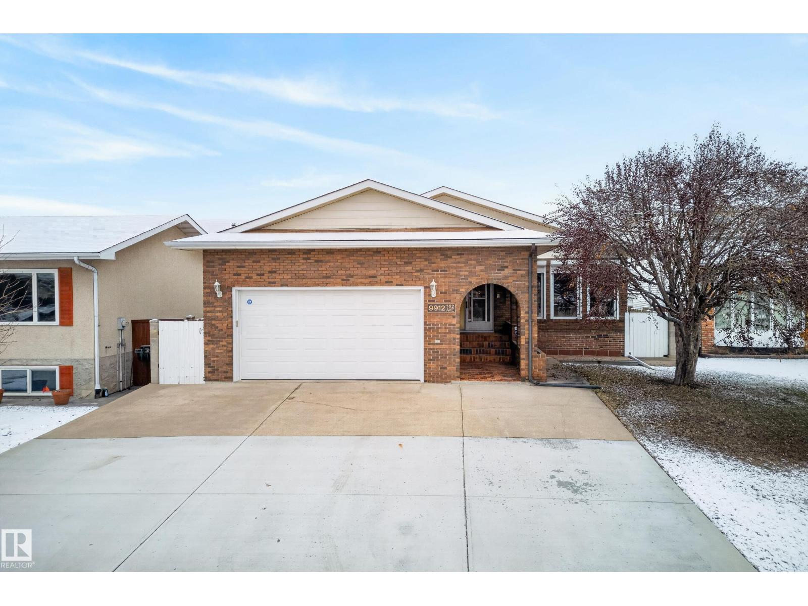 9912 162 Av Nw, Edmonton, Alberta  T5X 5M4 - Photo 1 - E4483073