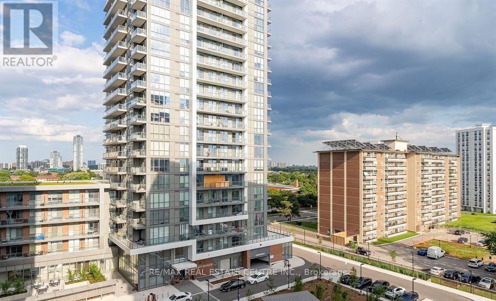 722 - 36 Forest Manor Road, Toronto (Henry Farm), Ontario  M2J 1M1 - Photo 2 - C13016502