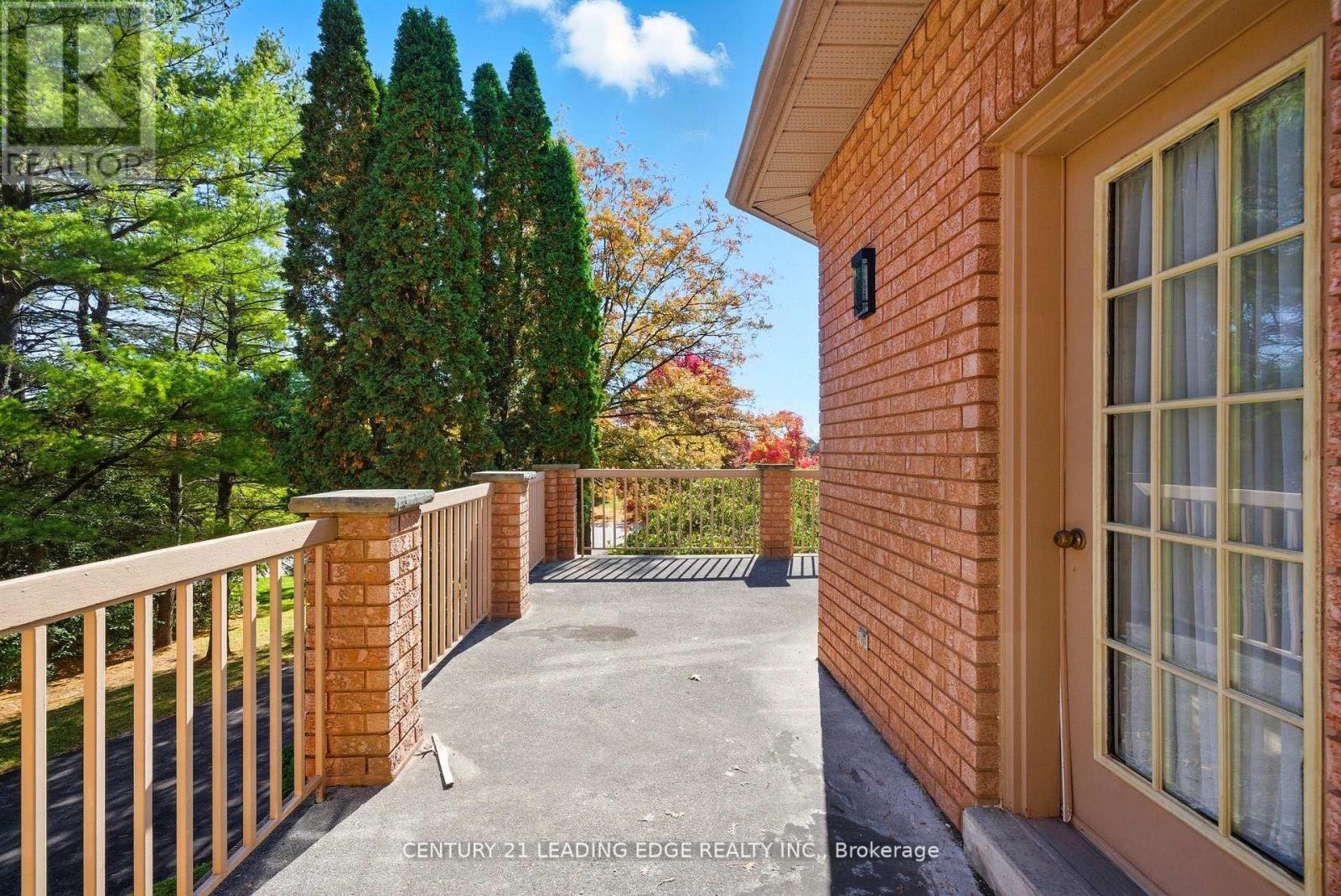 8 Bunhill Court, Ajax, Ontario  L1Z 1X5 - Photo 37 - E13016460