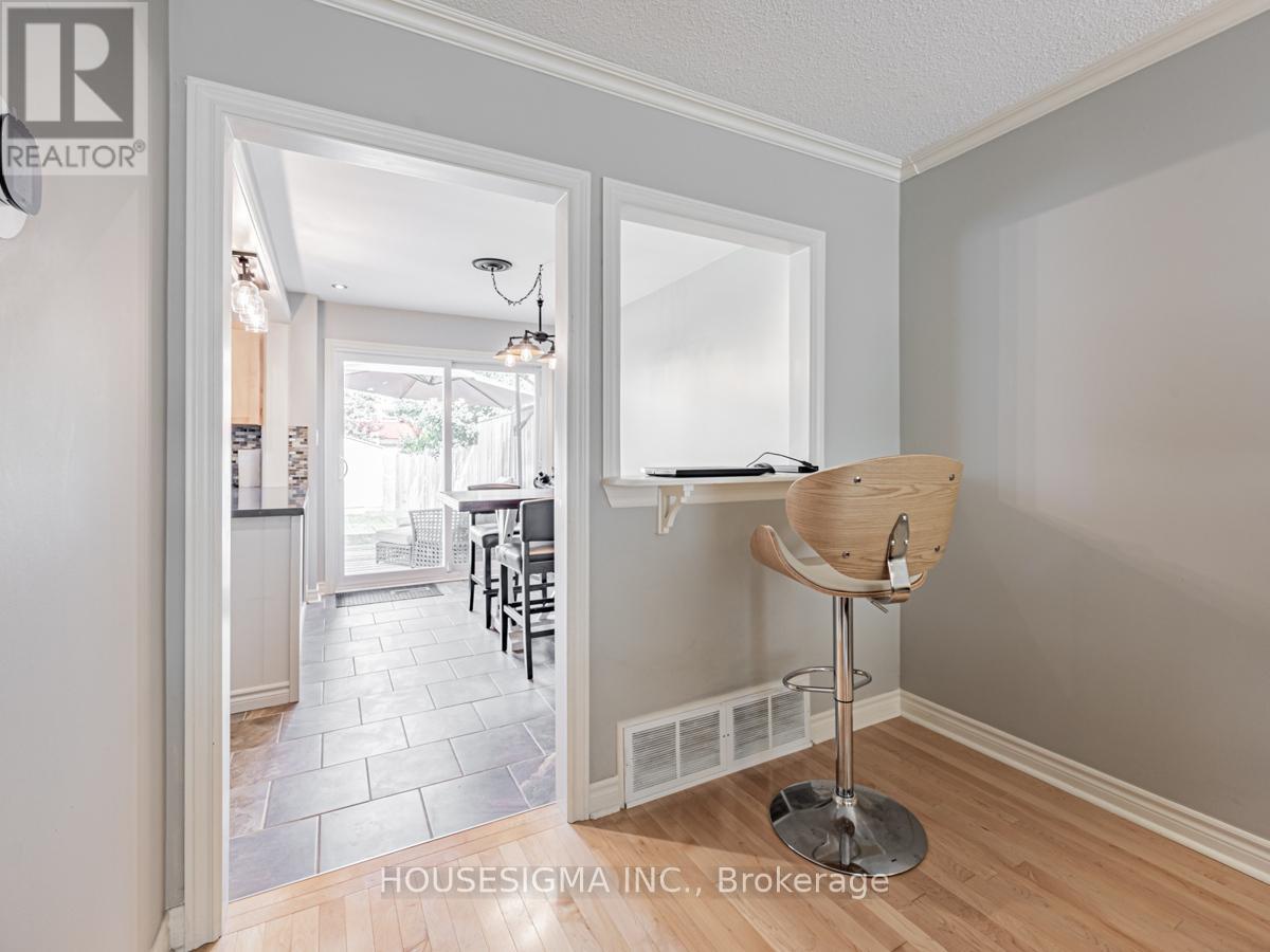 1379 Orlando Court, Oshawa, Ontario  L1G 6T8 - Photo 18 - E13016492