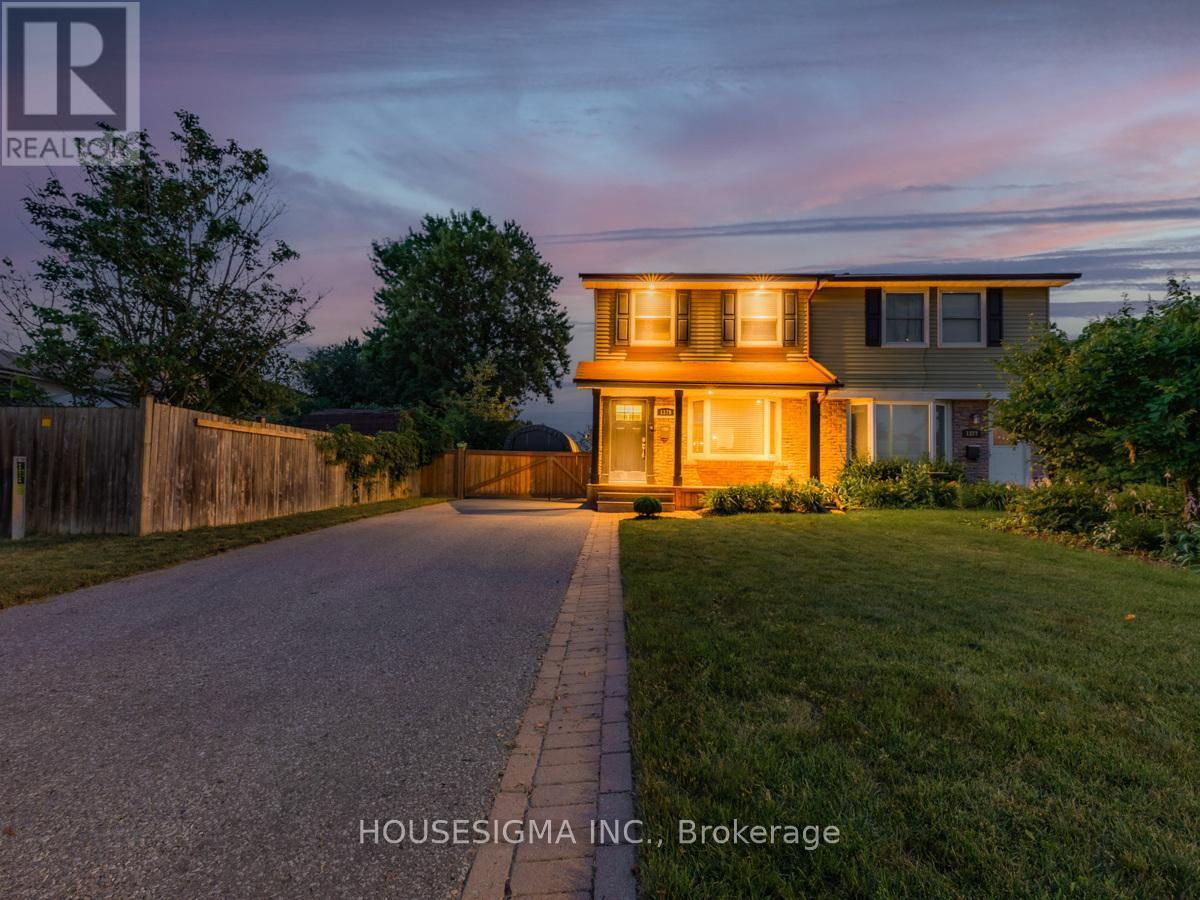 1379 Orlando Court, Oshawa, Ontario  L1G 6T8 - Photo 3 - E13016492