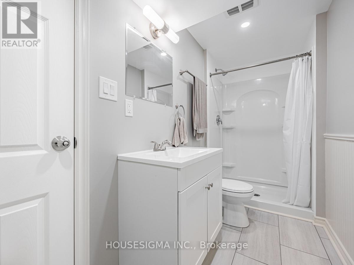 1379 Orlando Court, Oshawa, Ontario  L1G 6T8 - Photo 32 - E13016492