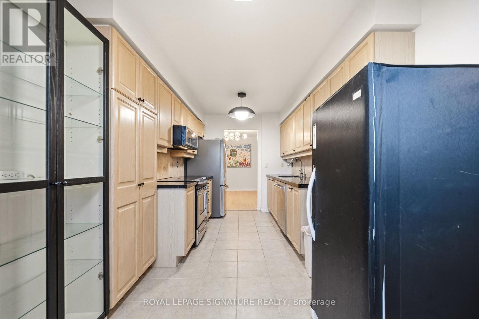 2217 - 18 Sommerset Way, Toronto, Ontario  M2N 6X5 - Photo 11 - C13008628