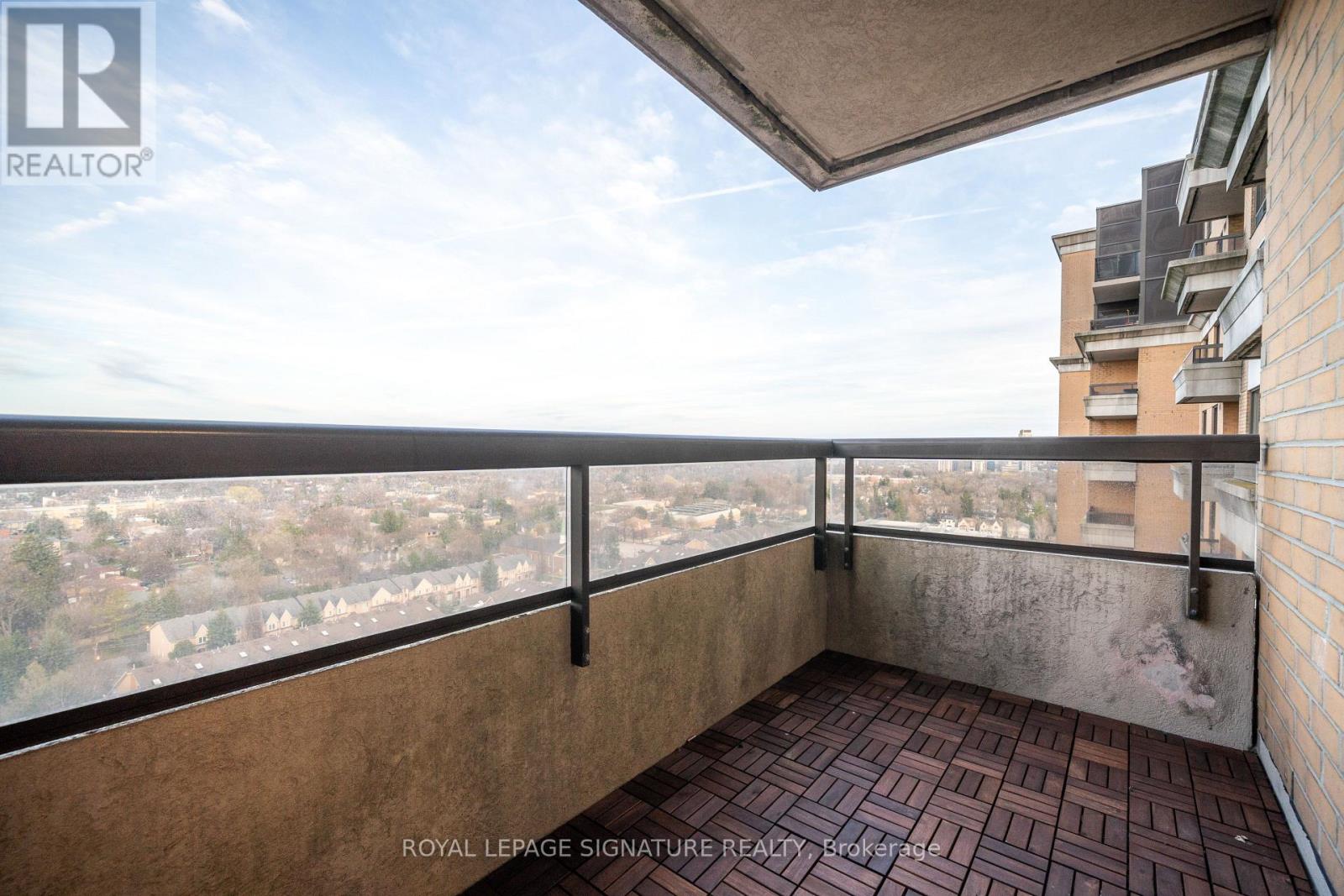 2217 - 18 Sommerset Way, Toronto, Ontario  M2N 6X5 - Photo 17 - C13008628