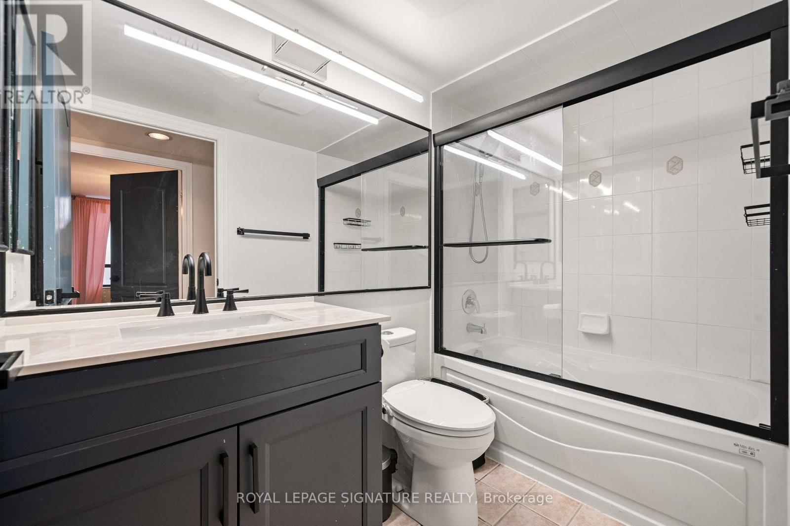 2217 - 18 Sommerset Way, Toronto, Ontario  M2N 6X5 - Photo 19 - C13008628