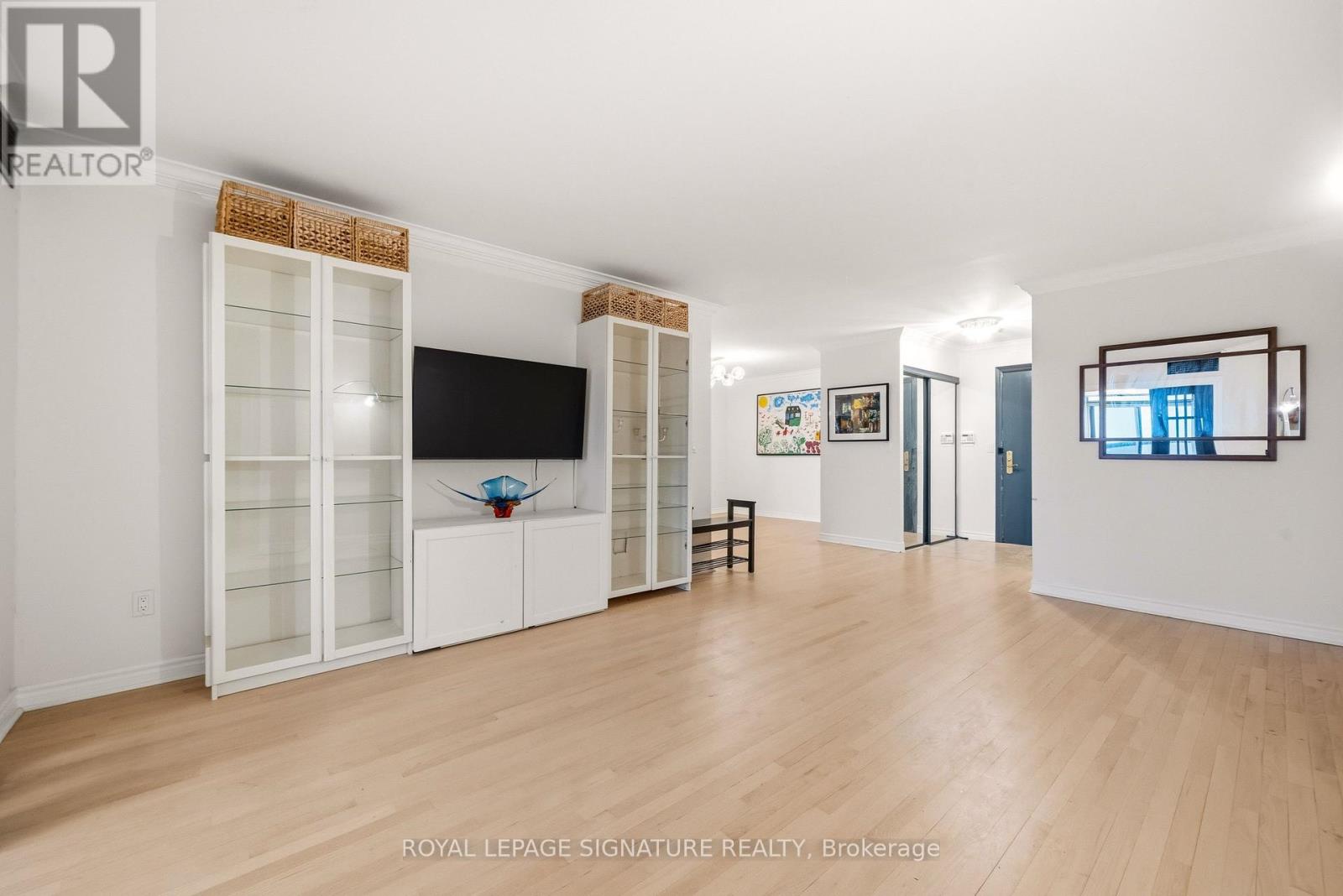 2217 - 18 Sommerset Way, Toronto, Ontario  M2N 6X5 - Photo 7 - C13008628