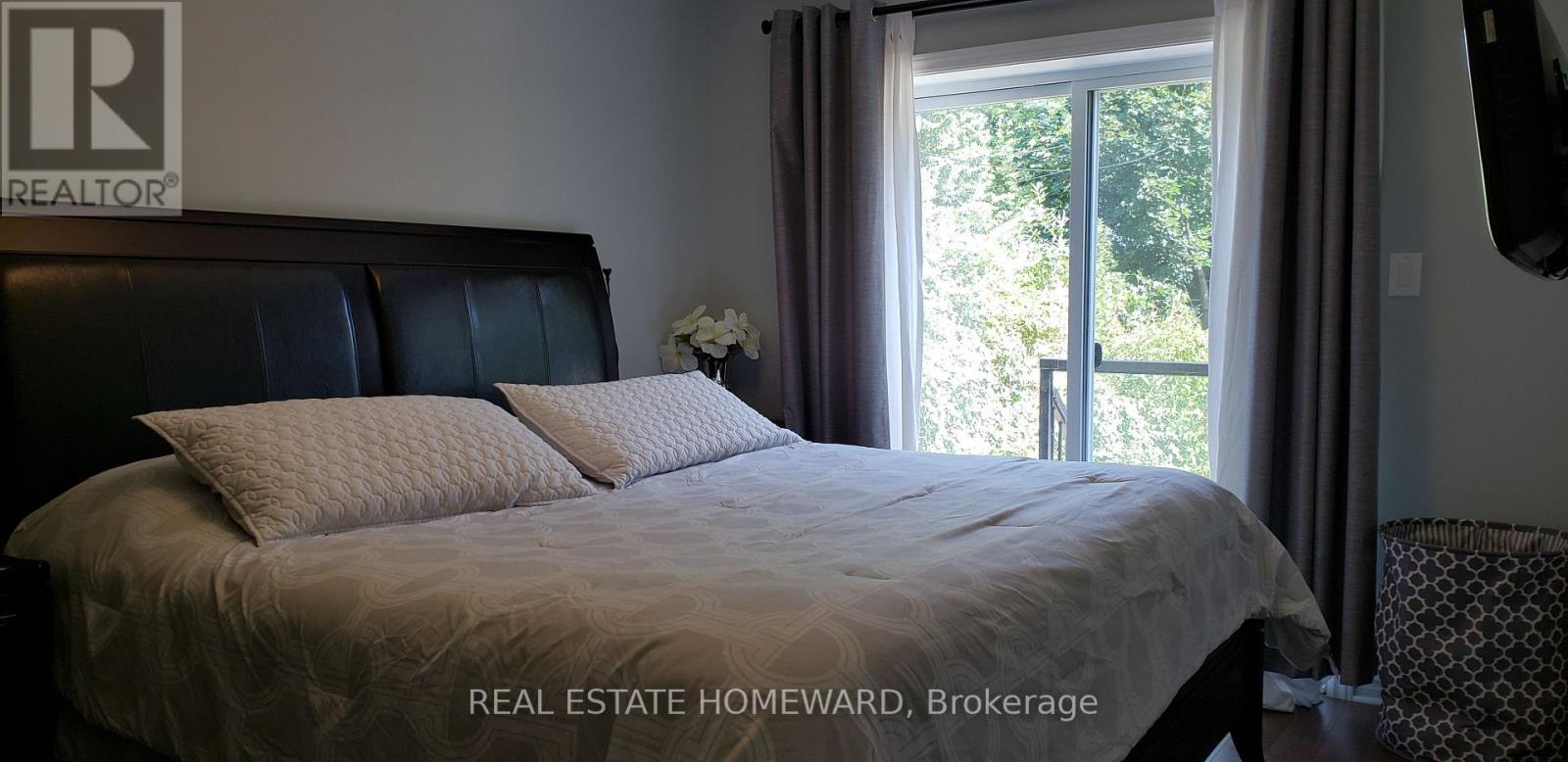 4 Moorecroft Crescent, Toronto, Ontario  M1K 3V1 - Photo 8 - E12539392