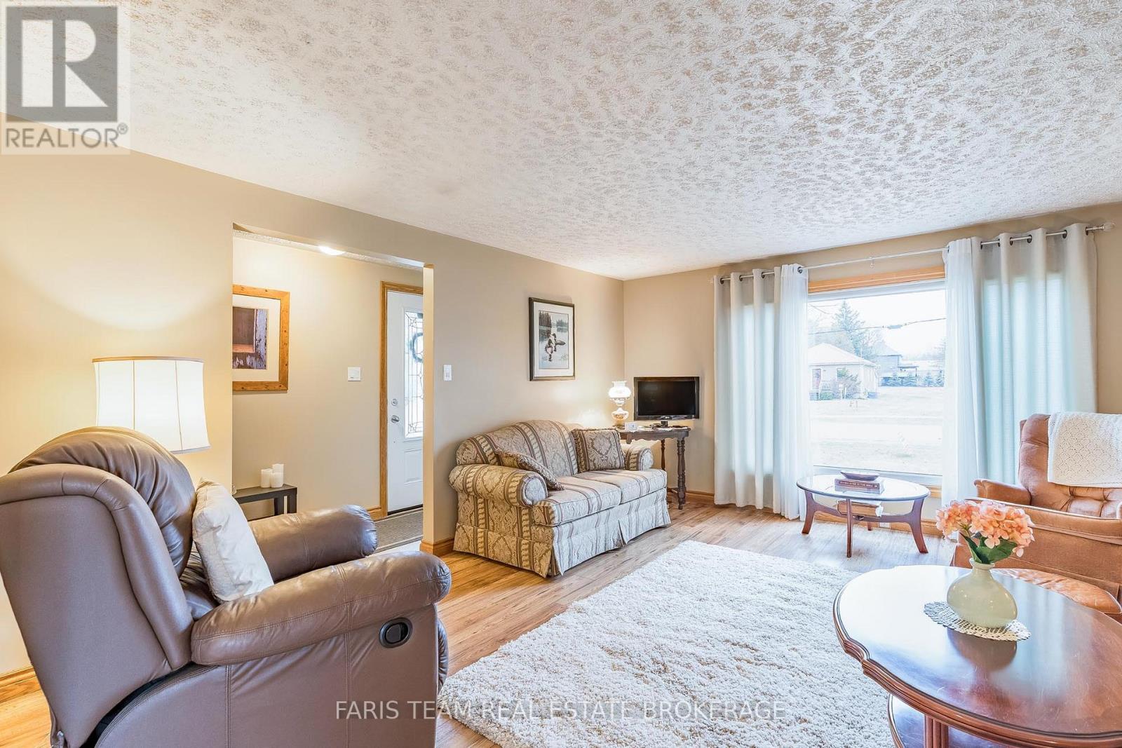 142 Oriole Drive, East Gwillimbury, Ontario  L9N 1G9 - Photo 19 - N12895022