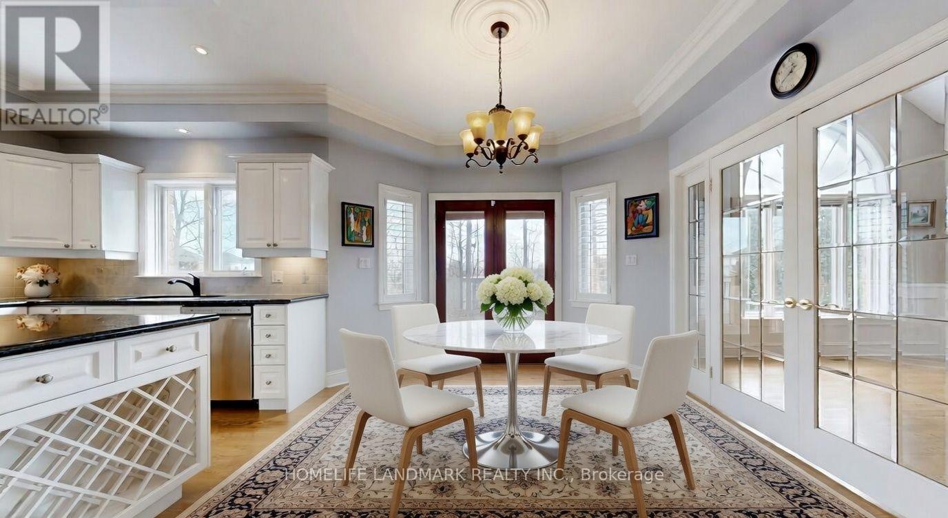 2108 Arbourview Drive, Oakville, Ontario  L6M 3P3 - Photo 9 - W12837730