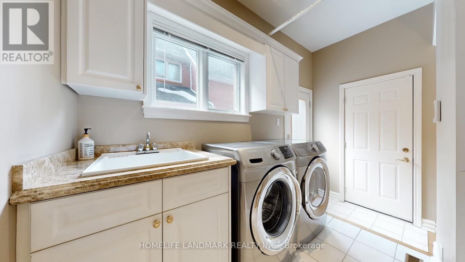 2108 Arbourview Drive, Oakville, Ontario  L6M 3P3 - Photo 32 - W12837730