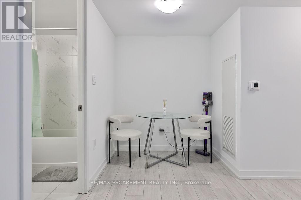 606 - 556 Marlee Avenue, Toronto, Ontario  M6B 0B1 - Photo 9 - W13016466